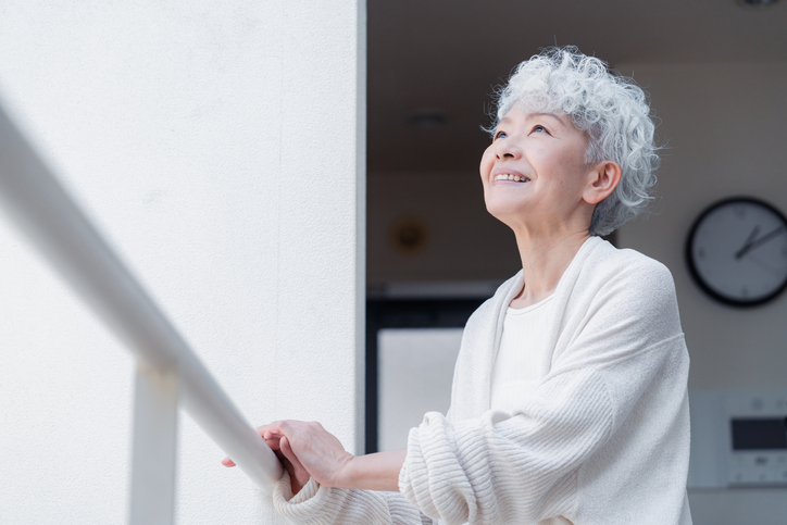 60歳以上の一人暮らし　孤独死の不安にどう備える？　後期高齢者になる前の心構え